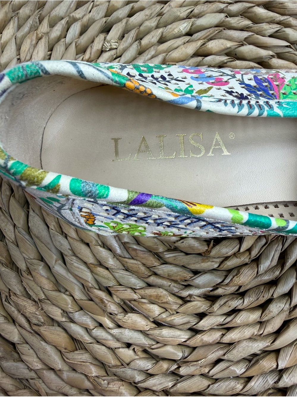 Lalisa Sophia Floral Leather Perforated Loafers in Multicolor. Size 40 - Picture 10 of 10